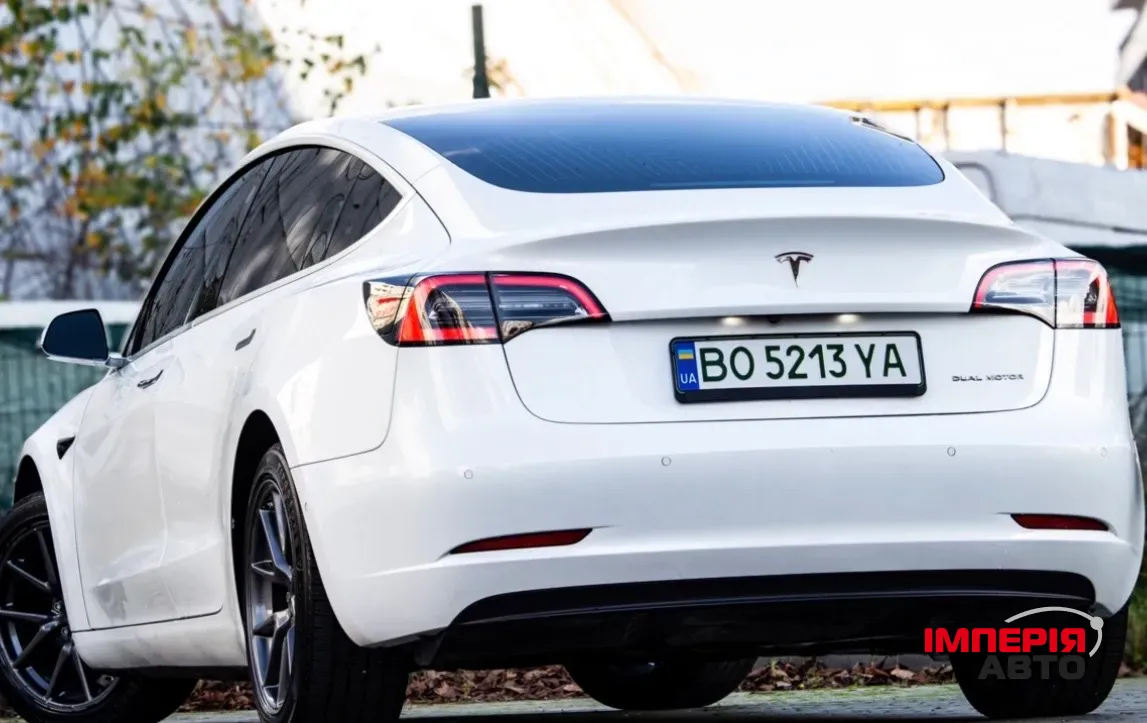 Tesla Model 3 - фото 6