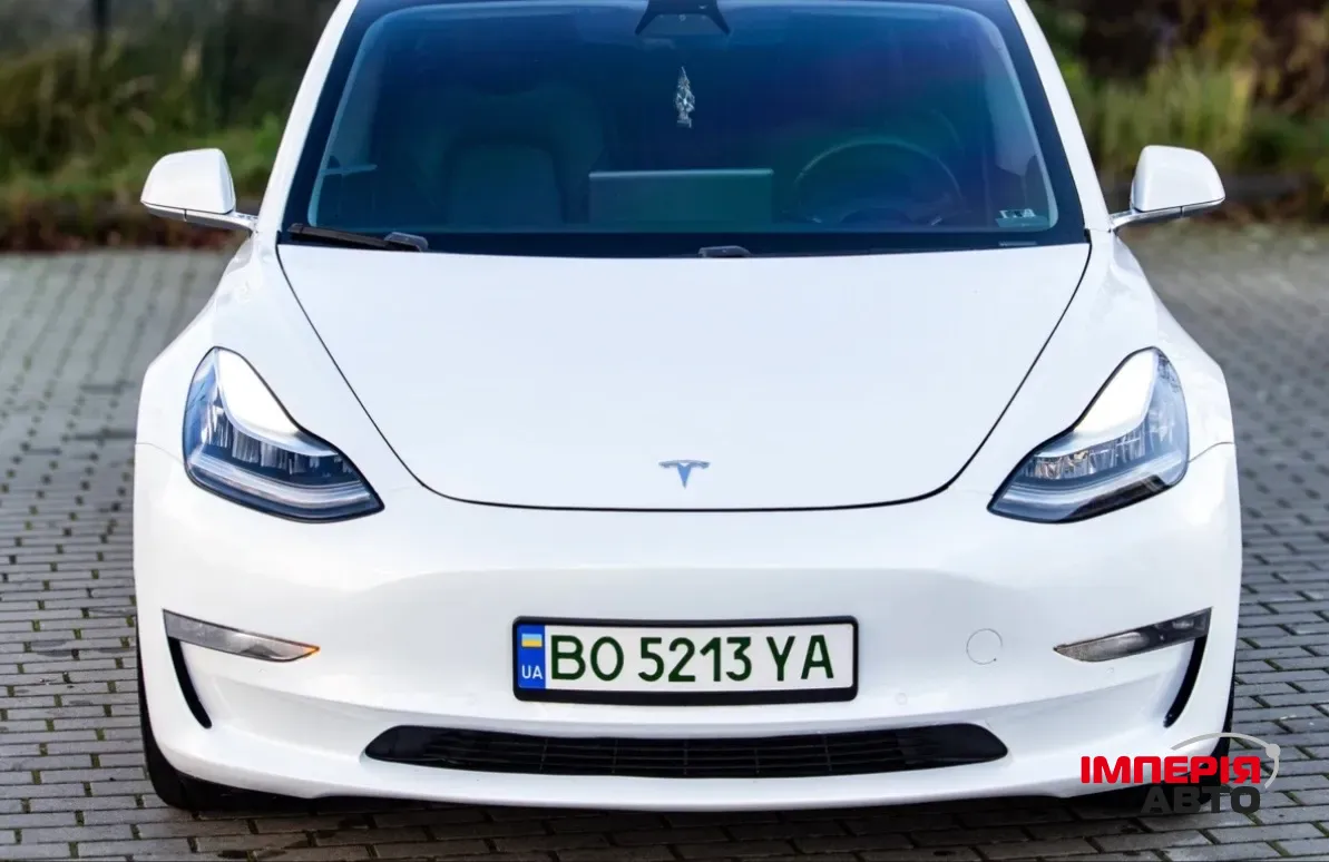 Tesla Model 3 - фото 3