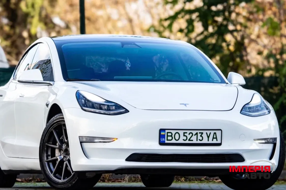 Tesla Model 3 - фото 2