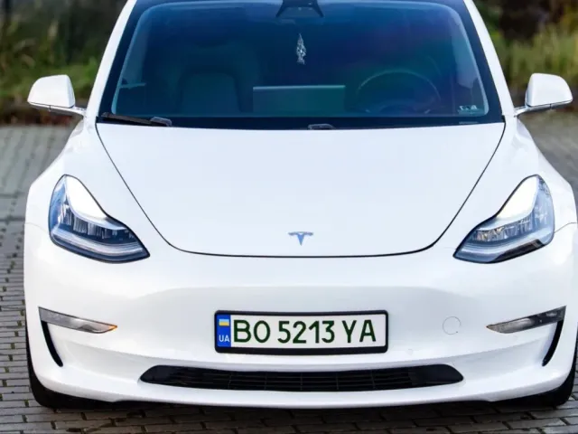 Tesla Model 3 - фото 3