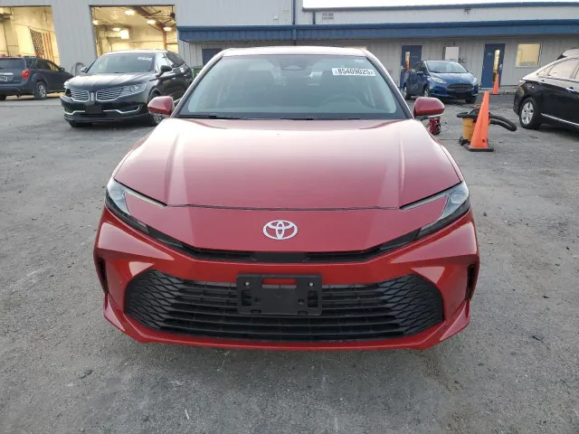 Toyota Camry - фото 2