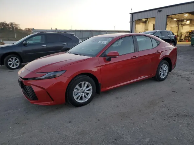 Toyota Camry - фото 3