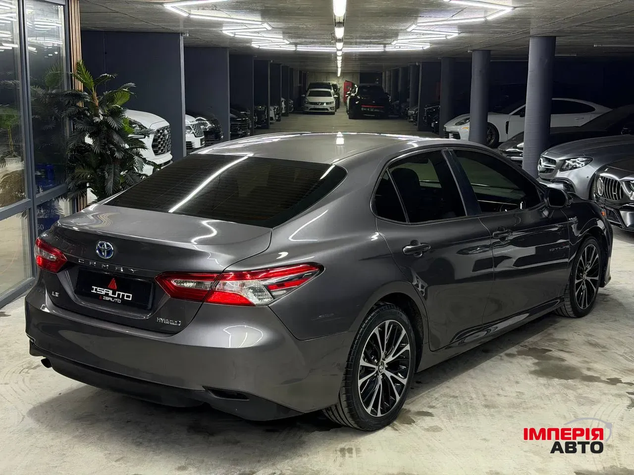 Toyota Camry - фото 4