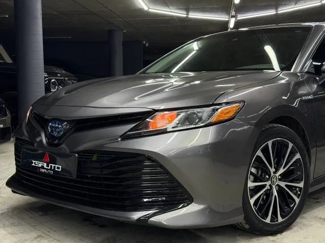 Toyota Camry - фото 5