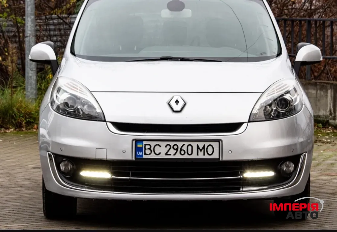 Renault Scenic - фото 2
