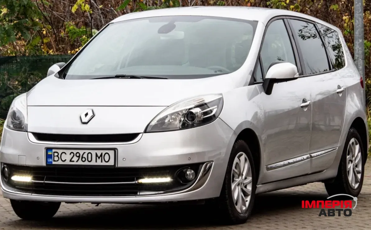 Renault Scenic - фото 1