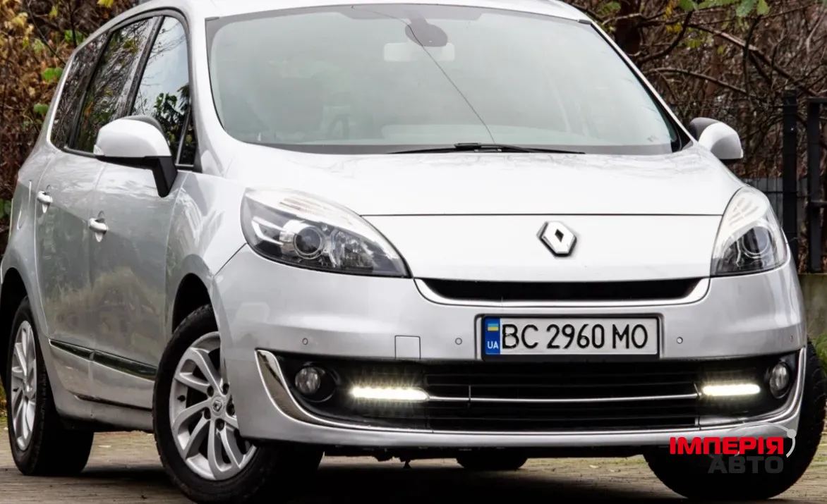 Renault Scenic - фото 4