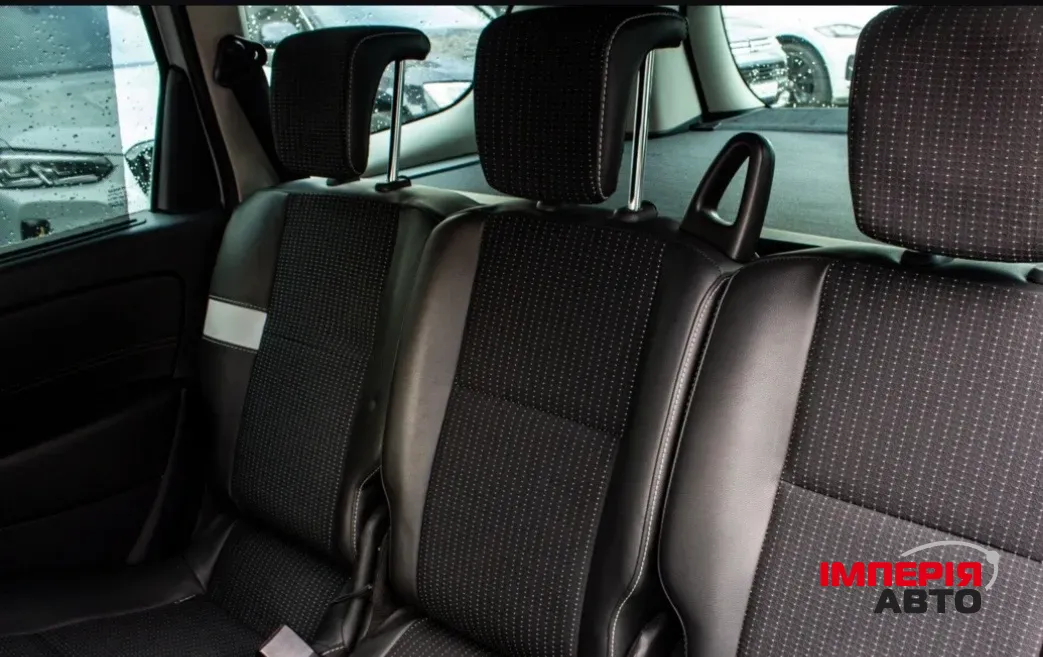 Renault Scenic - фото 8