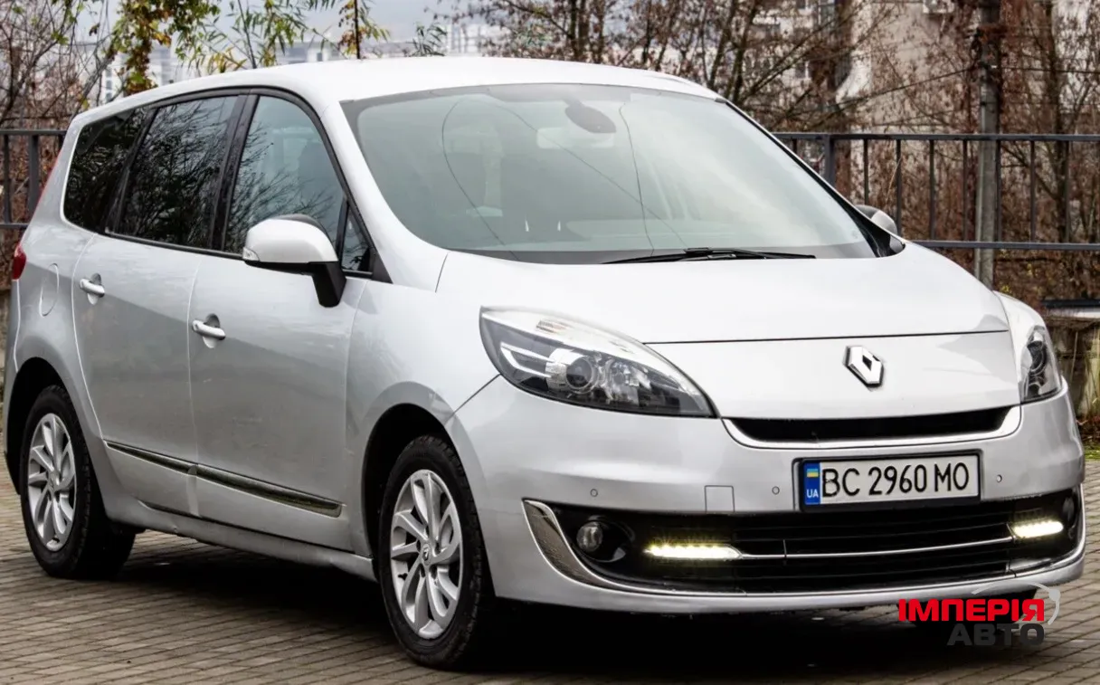 Renault Scenic - фото 3