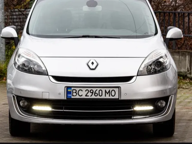 Renault Scenic - фото 2