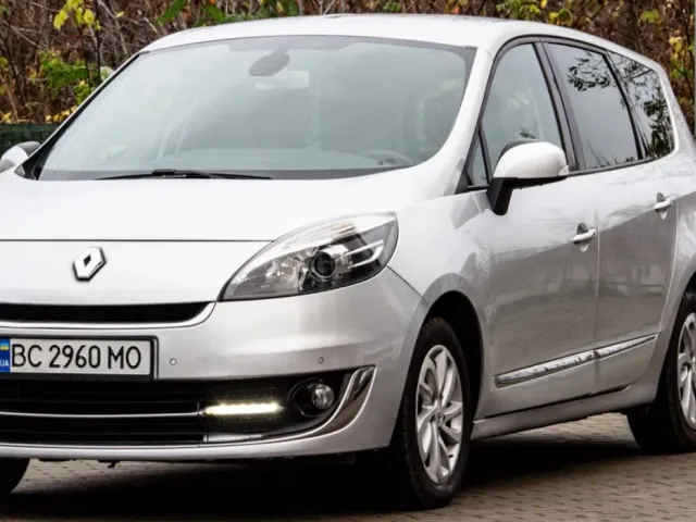 Renault Scenic - фото 1