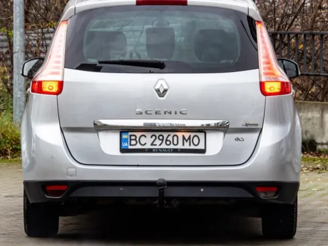 Renault Scenic - фото 5