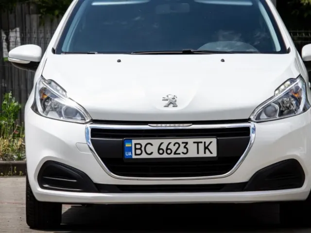 Peugeot 208 - фото 3