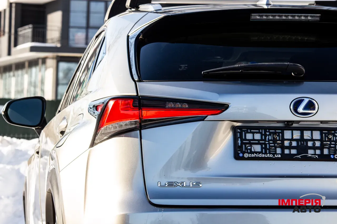 Lexus NX - фото 11