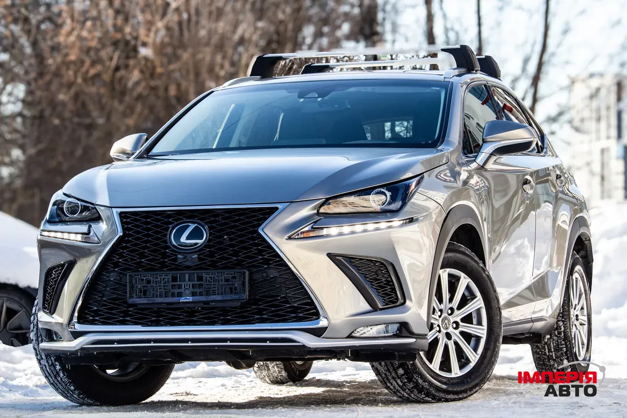 Lexus NX - фото 1