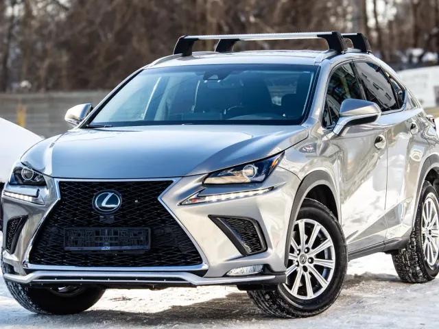 Lexus NX - фото 4