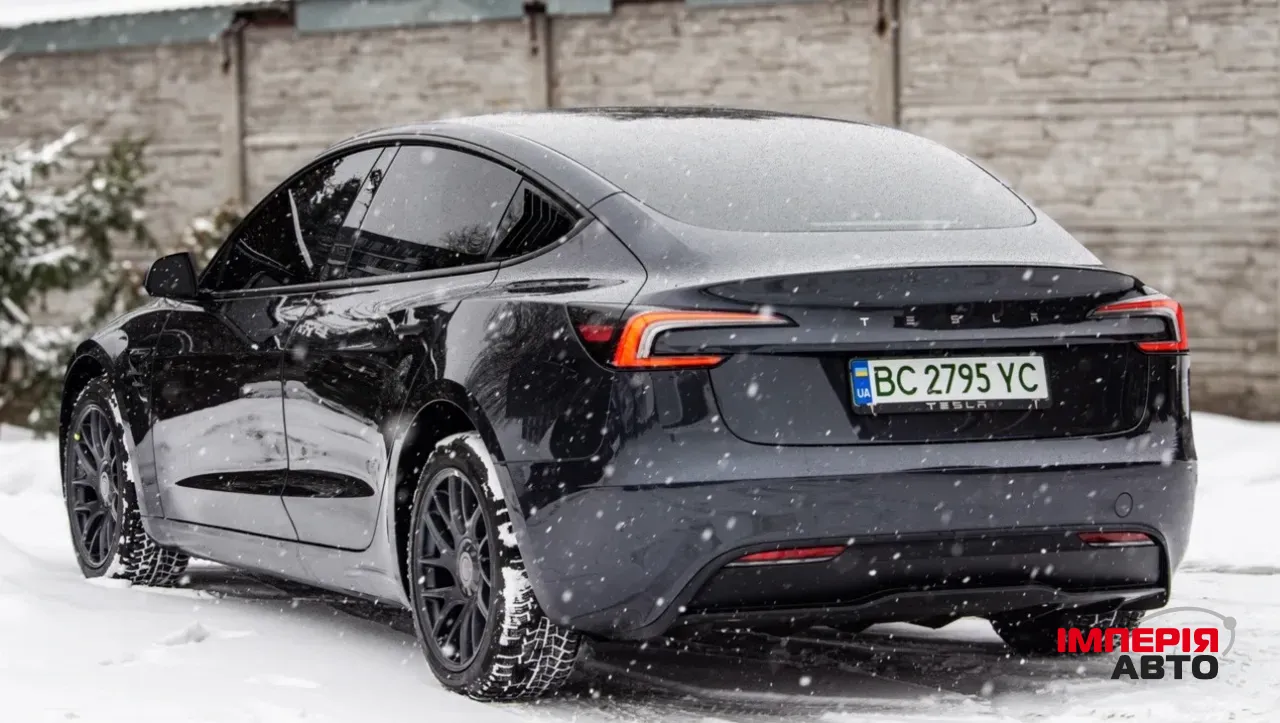 Tesla Model 3 - фото 7