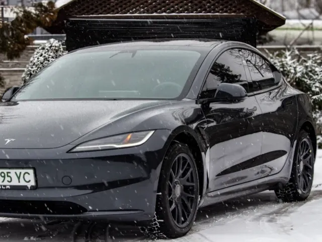 Tesla Model 3 - фото 2