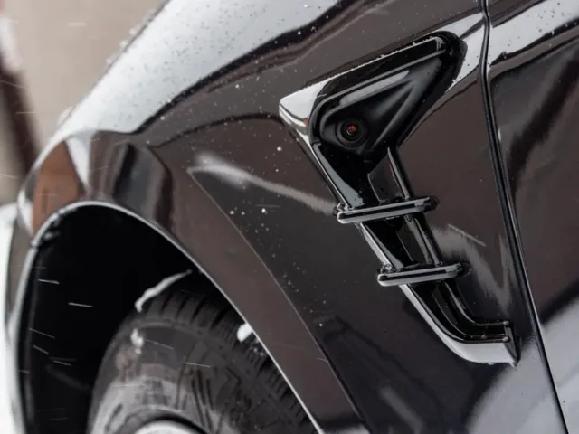 Tesla Model 3 - фото 5