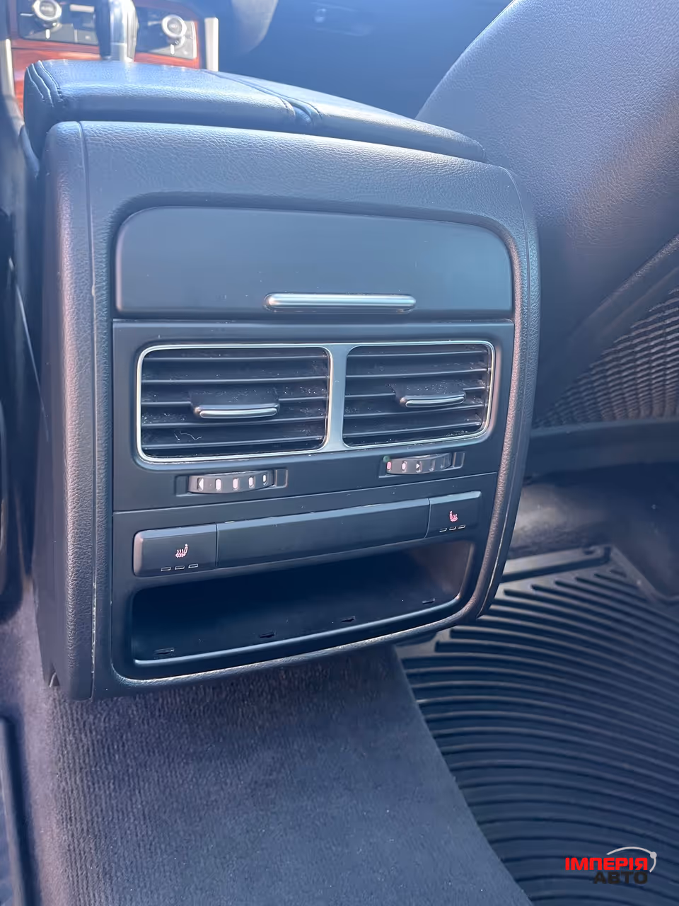 Volkswagen Touareg - фото 34
