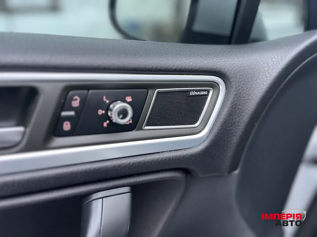 Volkswagen Touareg - фото 29