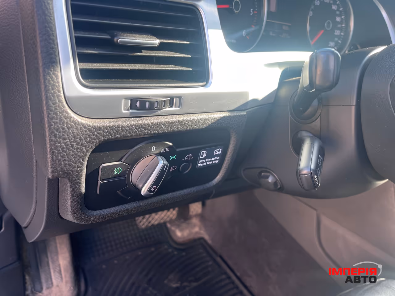 Volkswagen Touareg - фото 27