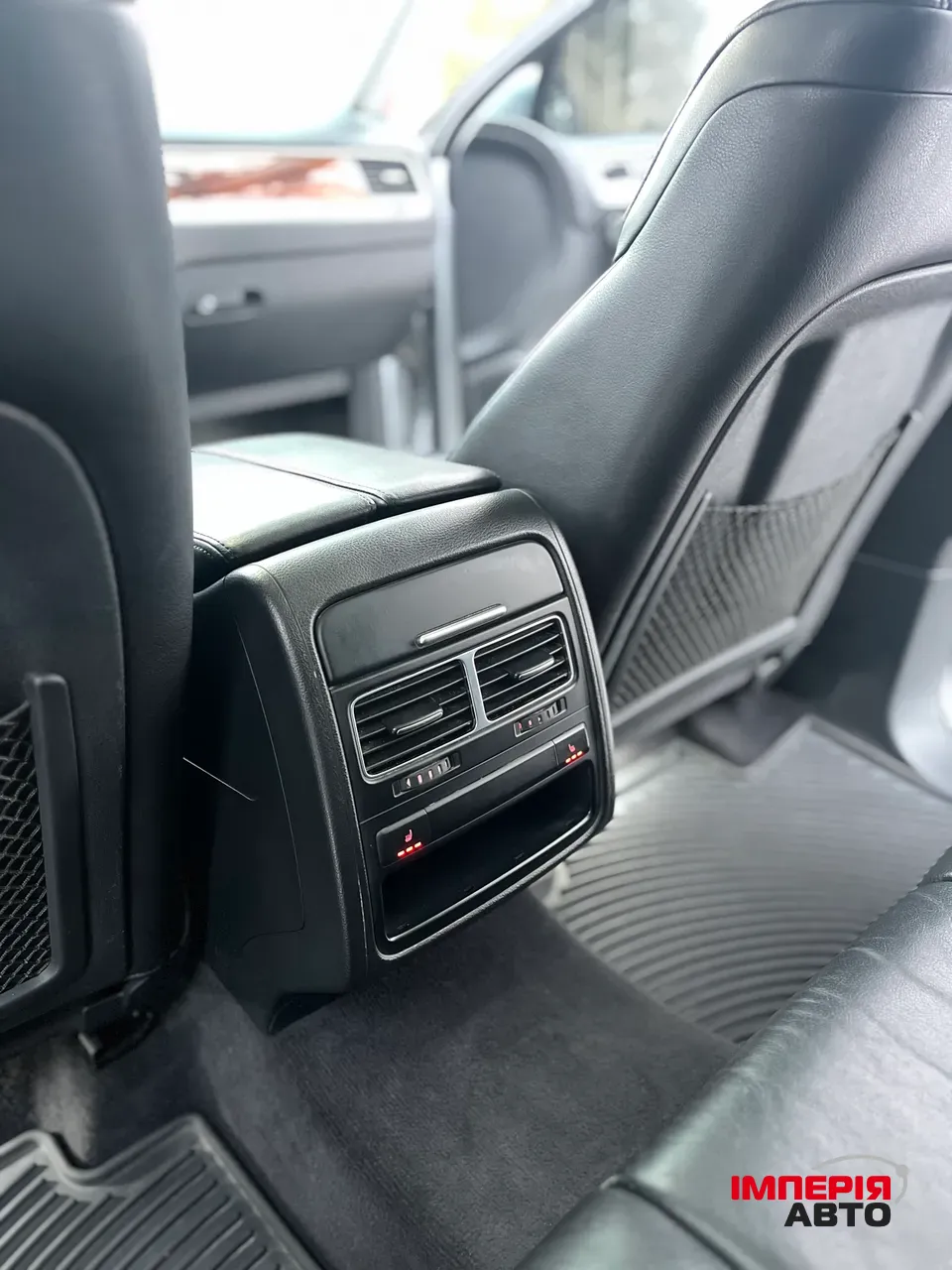 Volkswagen Touareg - фото 33