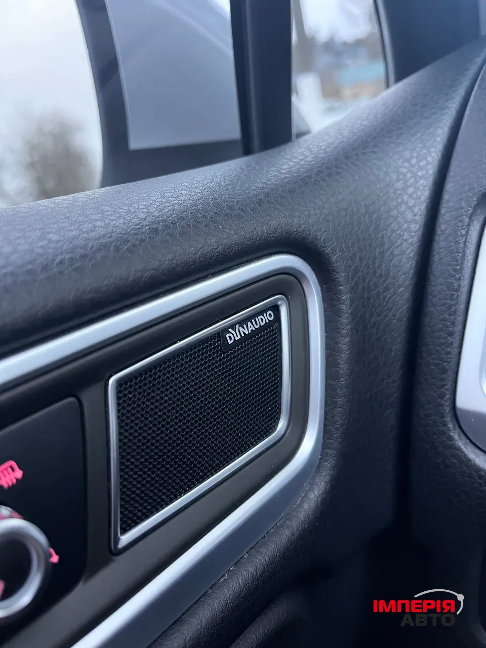 Volkswagen Touareg - фото 63