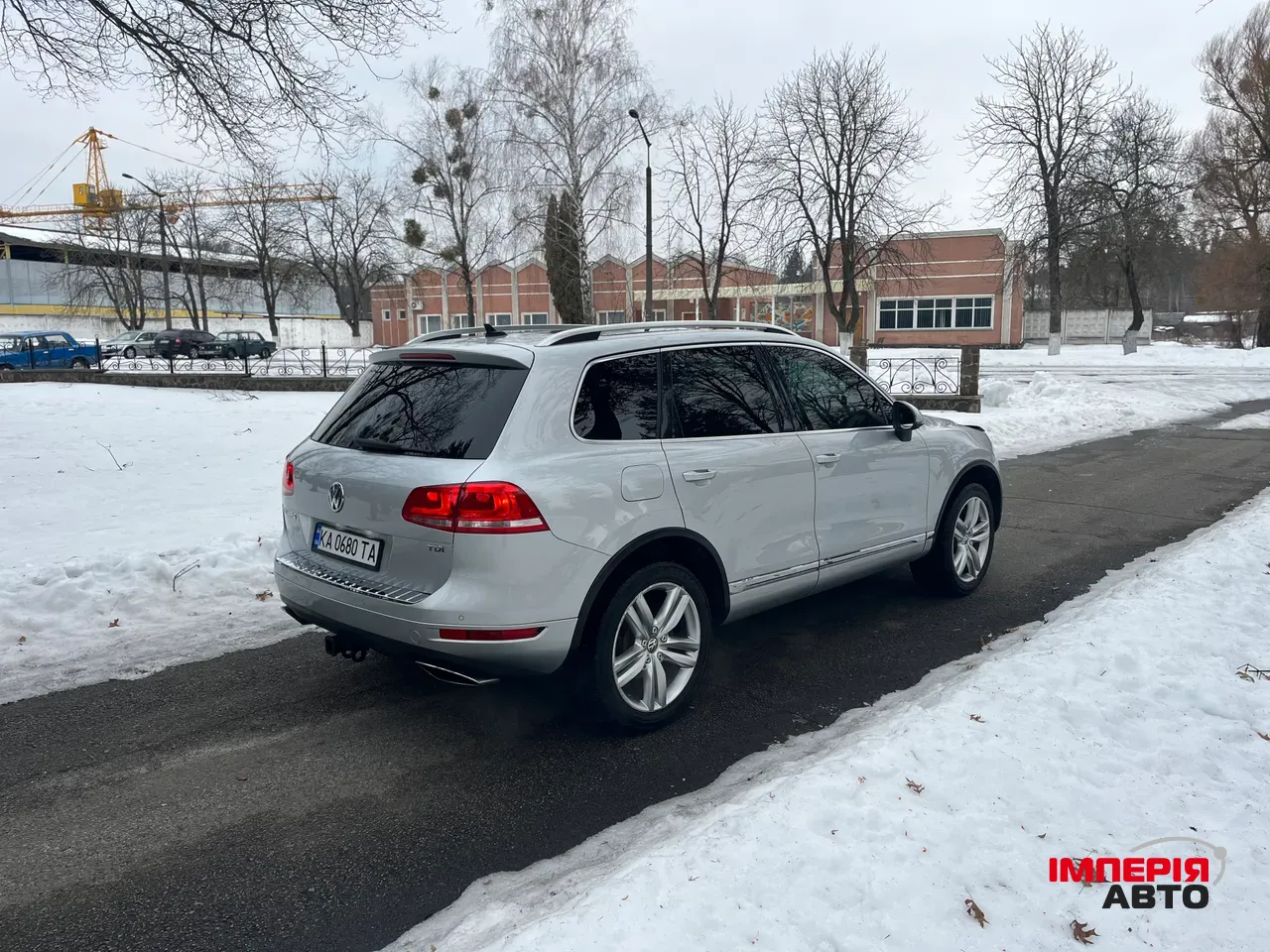 Volkswagen Touareg - фото 12