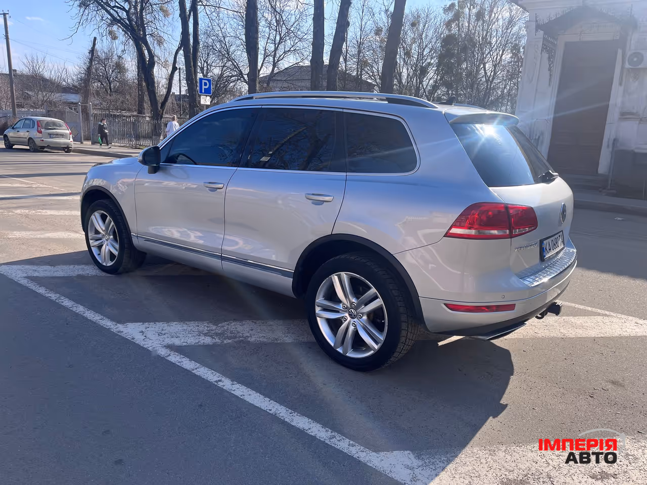 Volkswagen Touareg - фото 6