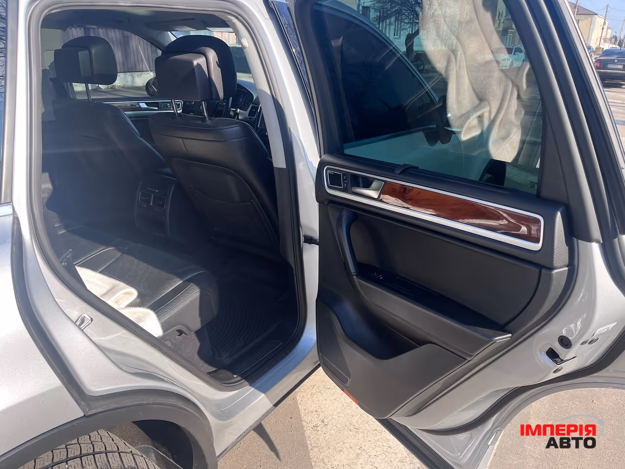 Volkswagen Touareg - фото 37