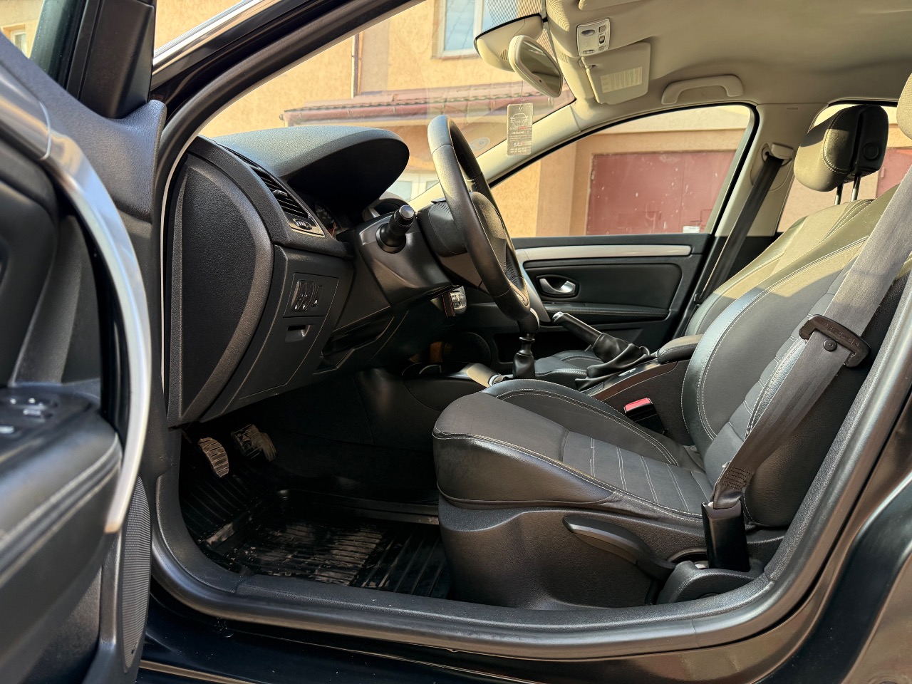 Renault Laguna - фото 11