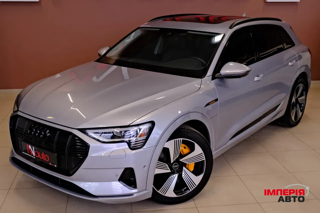 Audi e-tron - фото 2