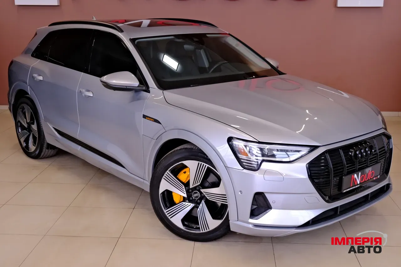 Audi e-tron - фото 4