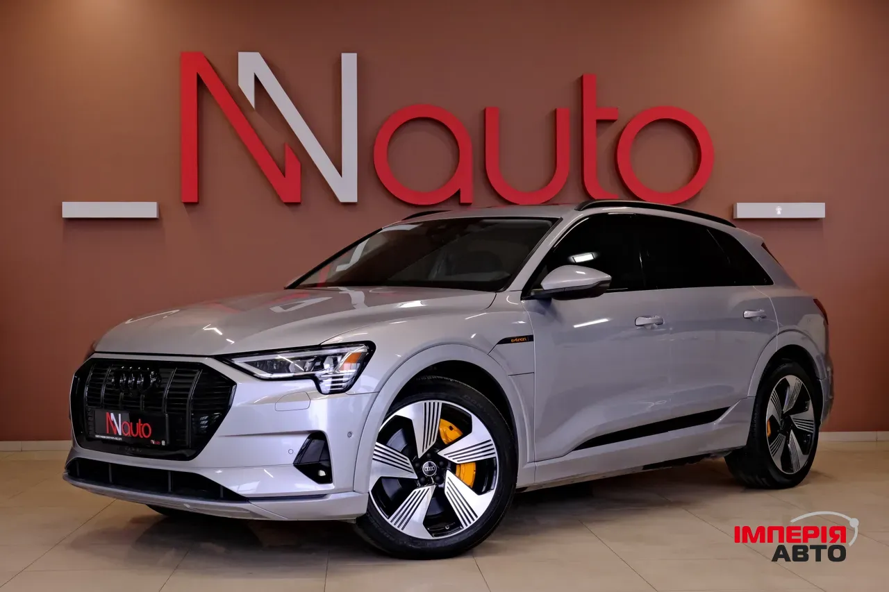 Audi e-tron - фото 1