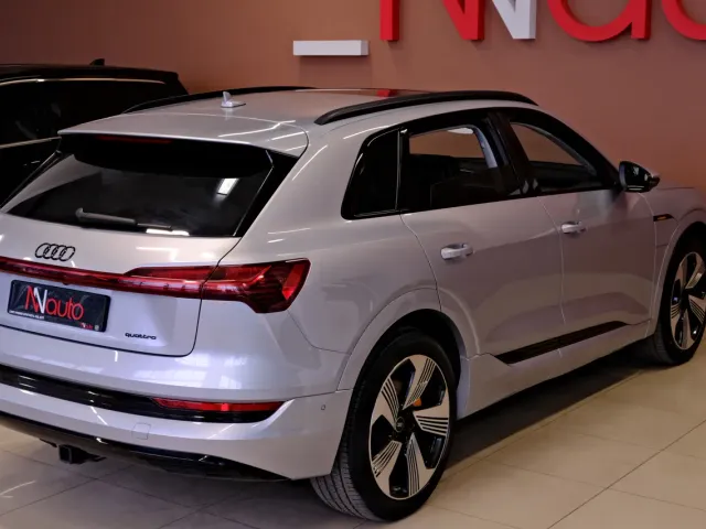 Audi e-tron - фото 5