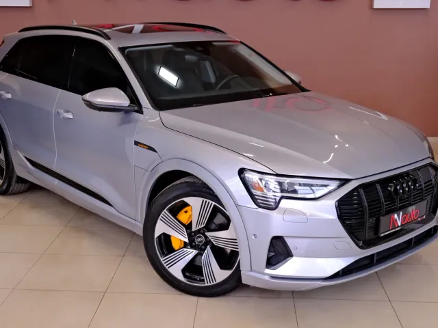 Audi e-tron - фото 4