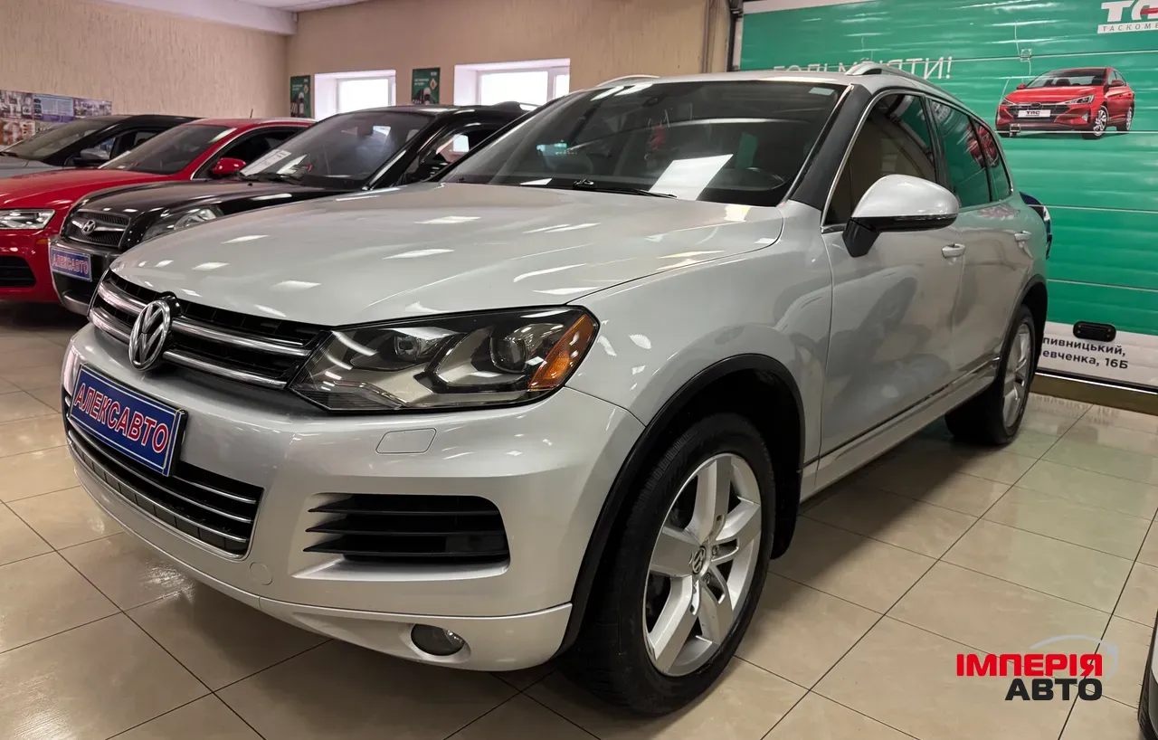 Volkswagen Touareg - фото 1