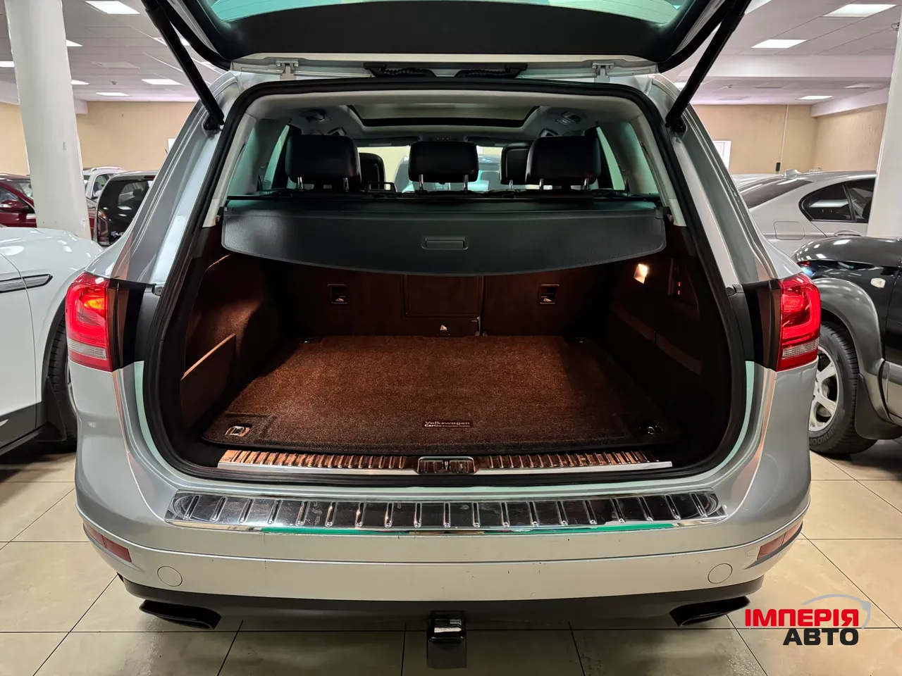 Volkswagen Touareg - фото 3