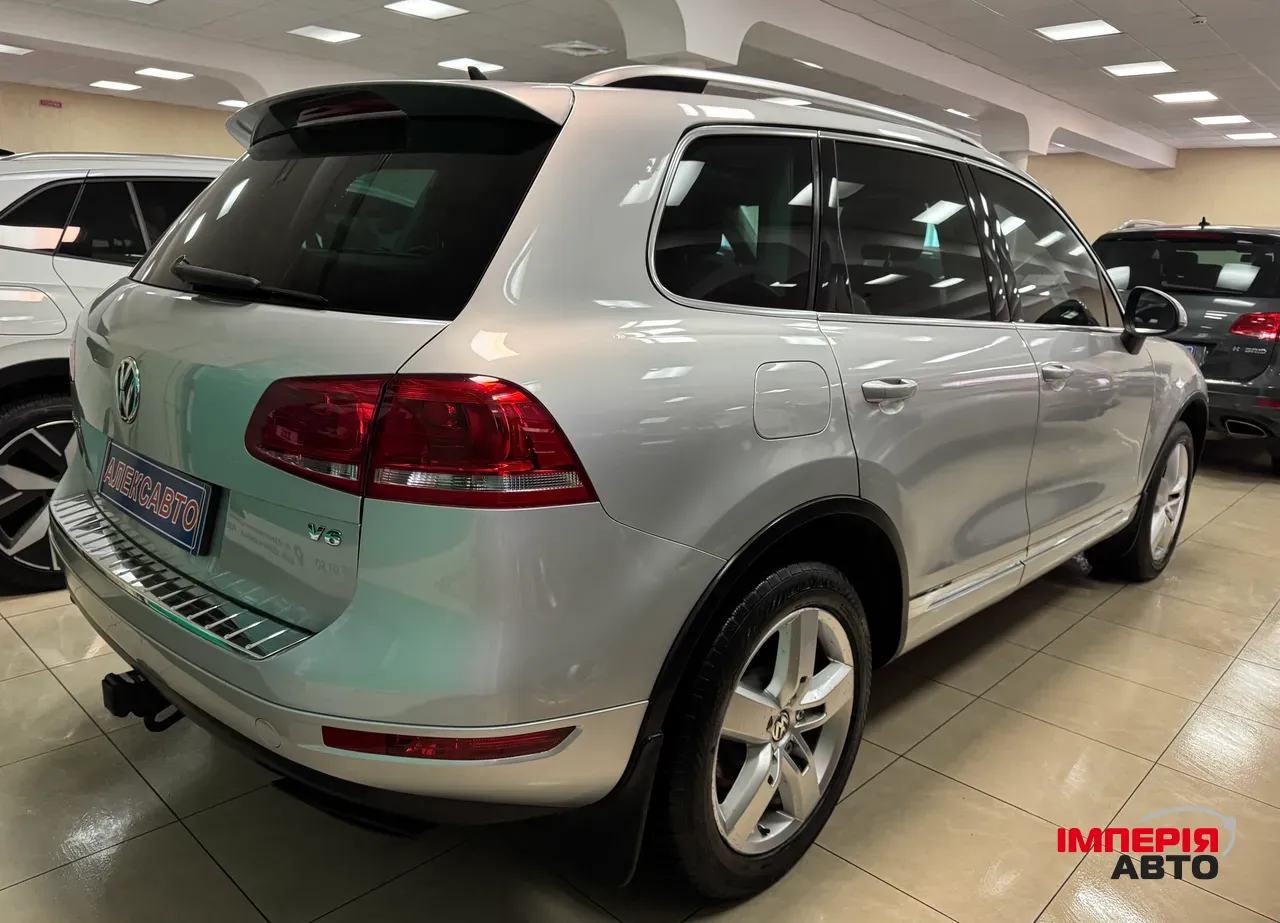 Volkswagen Touareg - фото 4
