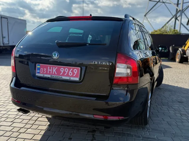 Skoda Octavia - фото 3