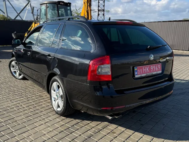 Skoda Octavia - фото 4