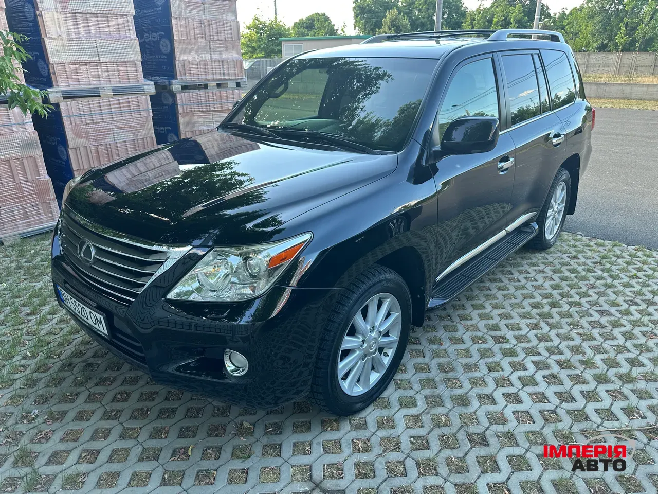 Lexus LX - фото 14