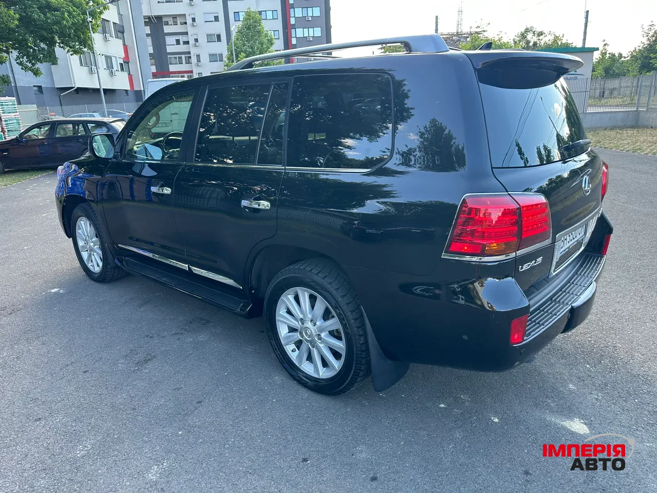 Lexus LX - фото 3