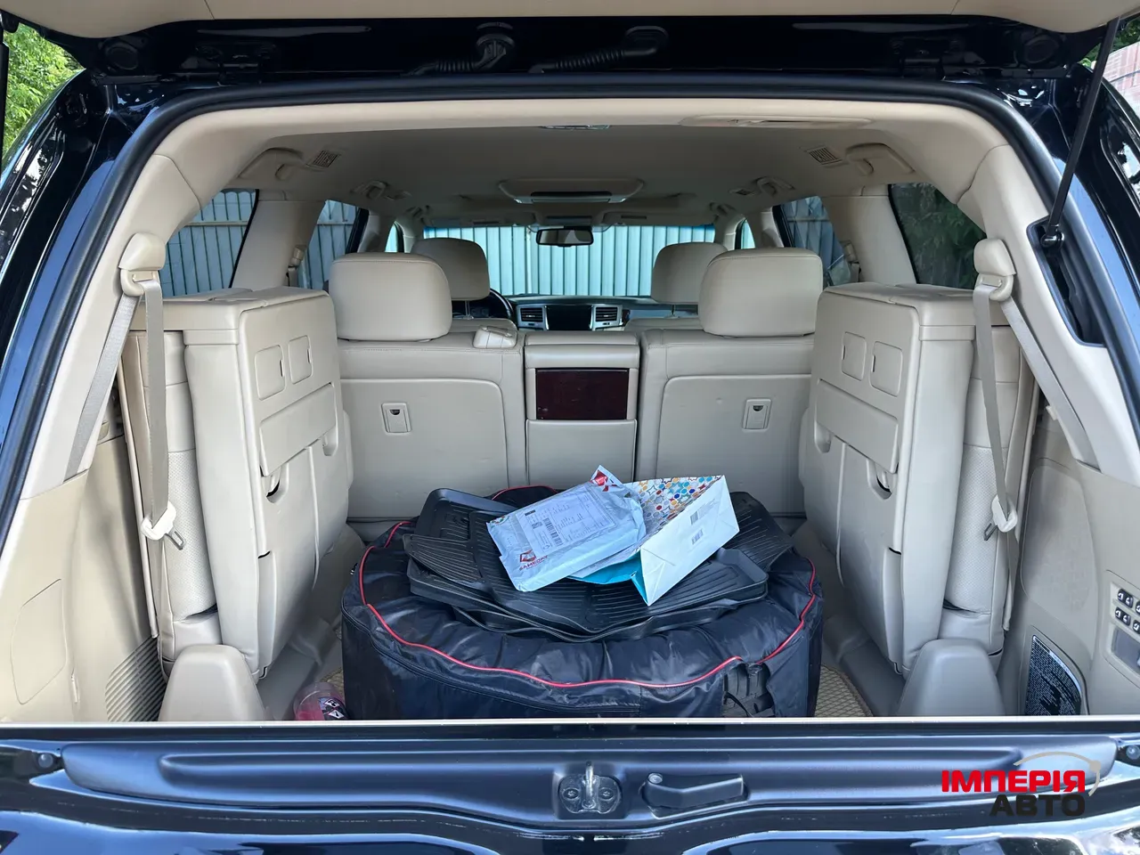 Lexus LX - фото 9
