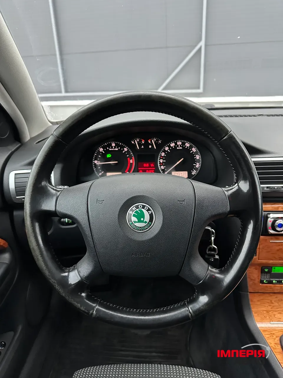 Skoda Superb - фото 11