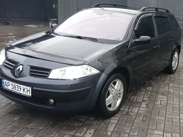 Renault Megane - фото 1