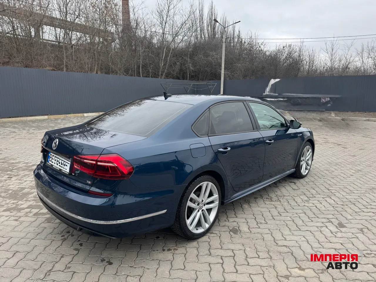 Volkswagen Passat - фото 4