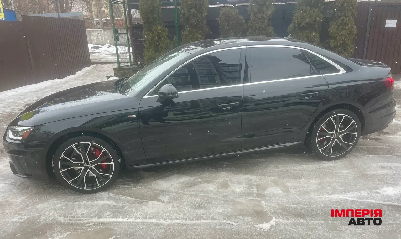 Audi A4 - фото 29