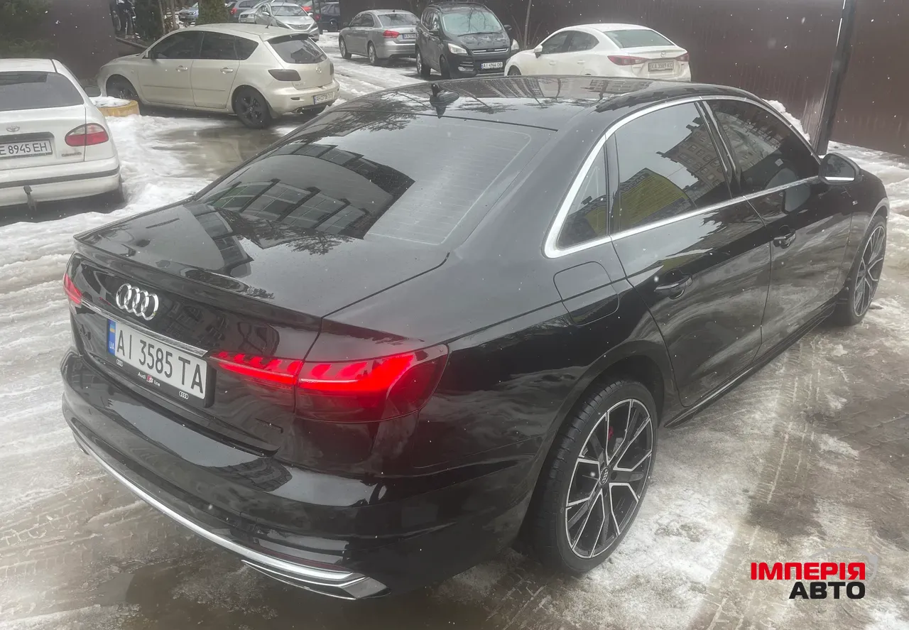 Audi A4 - фото 32